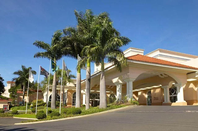 plaza_1 The Royal Palm Resort complex